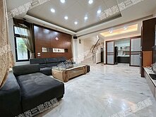 東山軍功商圈震後無抗性邊間臨路別墅