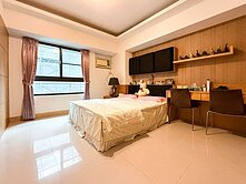 【美術東世界】美術館高樓層陽台進出採光四房車位