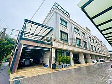 輕屋齡｜大地坪｜大四房｜三車｜邊間別墅