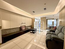 巨蛋商圈|凹仔底龍華國中三房平車