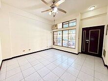 竹東市區【凱旋大地】庭院車位透天｜近竹東國小