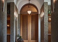 聯聚全新明年交屋面市政路高樓室內32坪雙衛雙平車