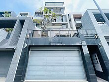 🏘️住商小趙｜面公園首排百坪三車電梯豪墅