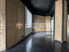 天母廣場角窗金店面 