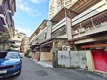 一手屋非投資｜東山商圈全新整理車庫美透天