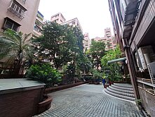 對面松柏大院~已經成交98萬~歡迎來電~