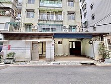 大坪林優質邊間面寬好停車四房美一樓