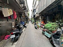 龍門市場V S三重國小捷運站2樓