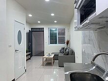 夢時代全新裝修收租車庫透天