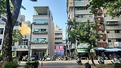 駁二鹽埕埔捷運站商業建地