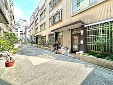 高鐵【莫內花園】星巴克邊間大五房雙車位透天