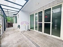 玫瑰公園如意街邊間大一樓