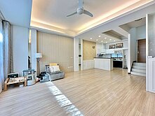 🚩東橋特區｜靜謐沐光｜雙車別墅