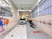 仁武｜仁雄商圈｜大地坪超美雙車墅｜屋主誠意售屋