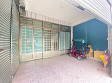 楊梅正8米路透天