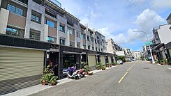 五甲商圈︱草衙道捷運•輕屋齡車庫透天