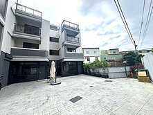 烏日學田路全新未住別墅Ⅳ●前院停車