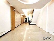 正夏林路文武百市店面4套房透天-時尚輕裝潢