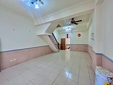 《圓滿居雙車透天》