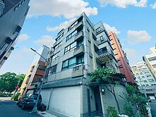 左營高鐵｜精華地段｜三面採光寧靜超美透天