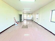 花壇中山路黃金透天厝|邊間雙面臨路・現成可住