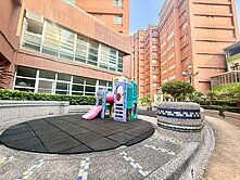 鳳山文山青年商圈|公園首排|大4房平車