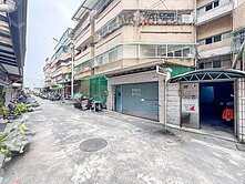 衛武營☆｜超大面寬9米車庫美寓