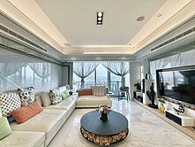 七期旁【鄉林皇居】台灣大道燙金門牌高樓景觀裝潢宅