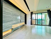 鈞鈞南屯惠文學區文心森林公園旁｜次頂景觀5房雙平車