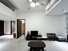 香腸推-微笑世紀雲品｜1+1房平車｜邊間戶衛浴開窗