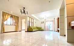 北區曉明女中次頂樓四房車位