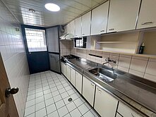 專任約/捷運新莊站方正採光3房車(五守新村)出價談