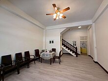 小左哥鹿谷市區臨路透店