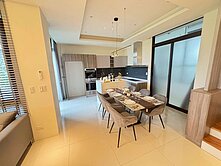 霧峰大三房電梯別墅開心農場平車