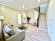 霧峰萬豐國小味全中正路大面寬三面採光透天