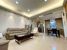 震後！北屯雙車別墅｜輕屋齡｜精裝潢