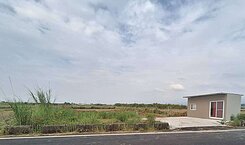 東山區大路邊。方正美農地