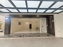 茄萣邊間大地坪大面寬全新間間套房六車美店墅