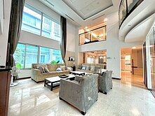 專任~西屯福順160坪總裁豪墅~獨門獨戶~6房4車