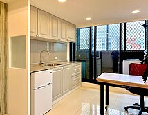 A８「紐約時上」挑高辦公空間