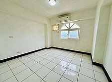 比佛利雙面採光大2房