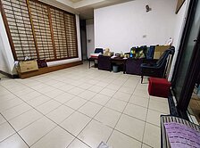 家樂福商圈三面採光 @優質一樓.方正格局.