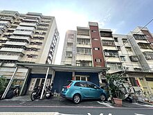 衛武營五甲社區大面寬公 寓一樓