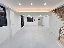 🏡【羅東運動公園旁｜全新裝潢邊間透天】