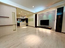 【樂福集團】中央公園旁雙車位稀有別墅