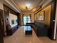 香堤花園景觀邊間三房車~生活機能完整交通便捷