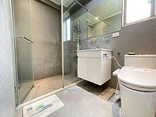 西屯區朝馬六街社區型大五房別墅