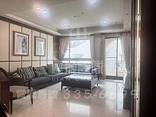 東區忠孝國中旁雙車墅