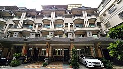 鳳頂特區-雙主臥車庫別墅/雙向出入口/大樓價買車墅