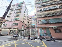 民族路商圈🍎邊間三房坡平大車位｜捷運三民高中站